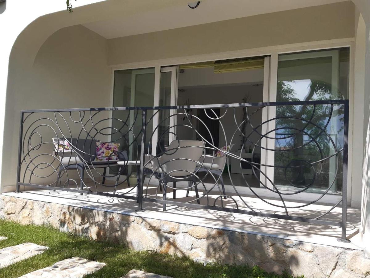 Apartment Mia Rab Town Bagian luar foto