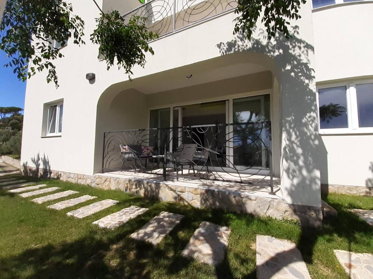 Apartment Mia Rab Town Bagian luar foto