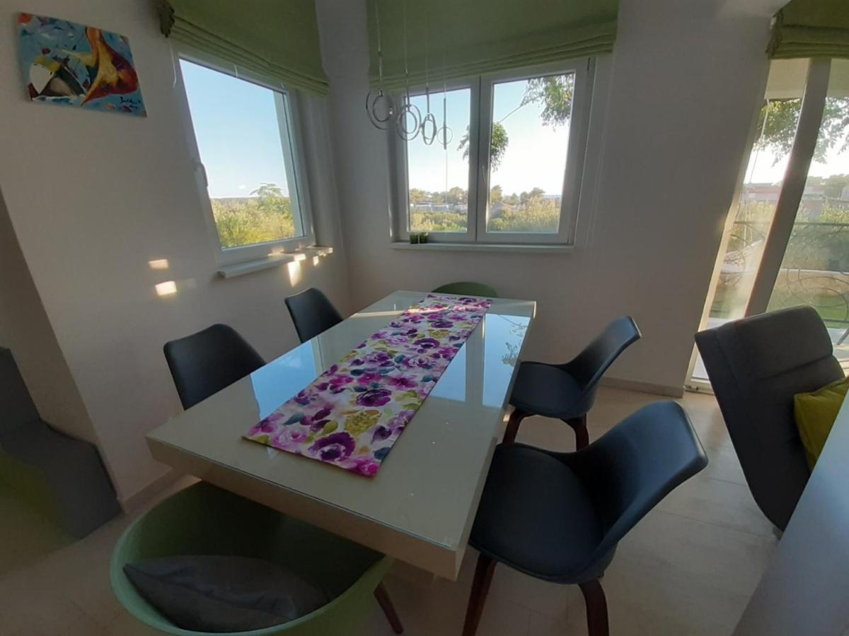 Apartment Mia Rab Town Bagian luar foto