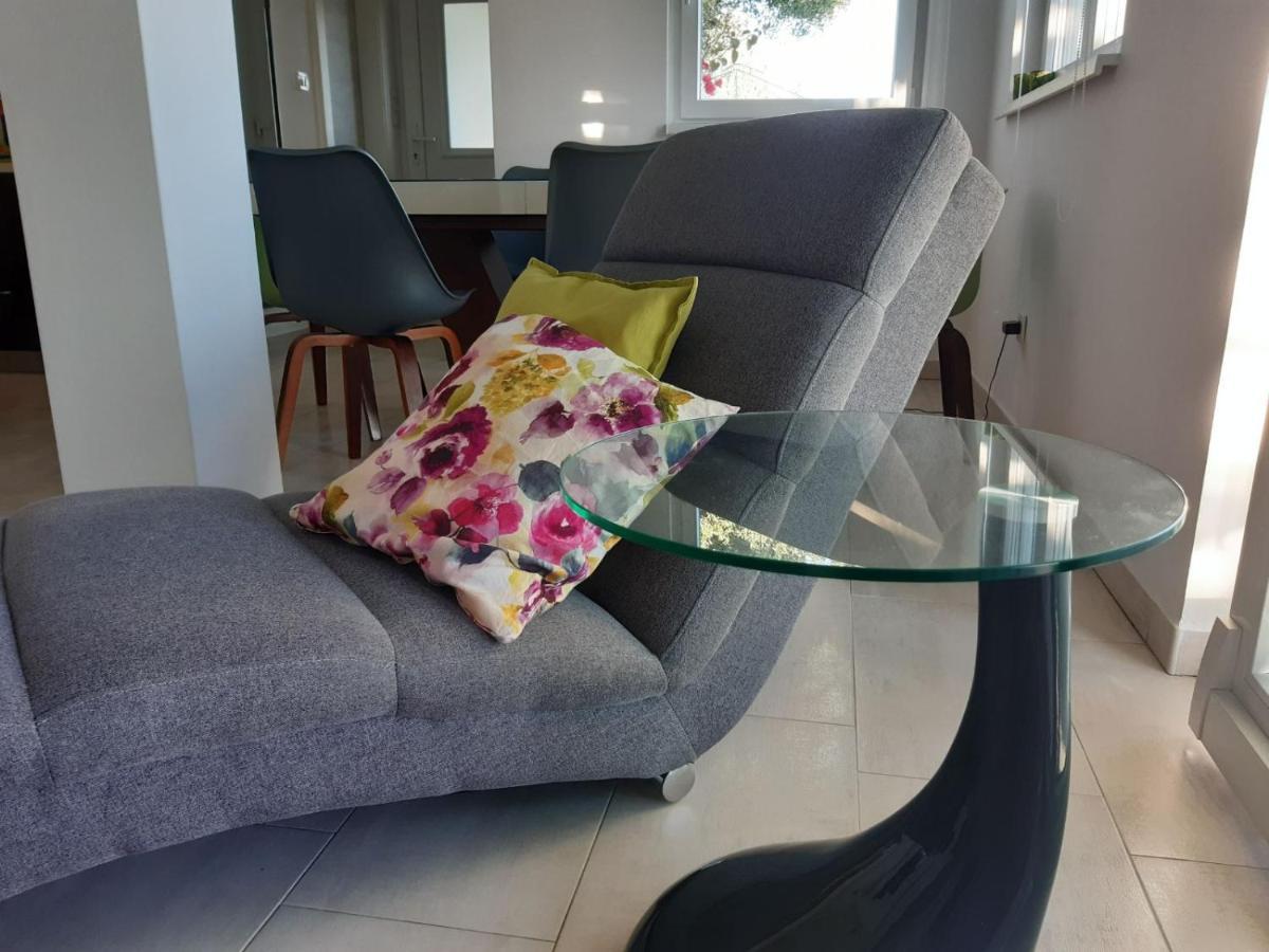 Apartment Mia Rab Town Bagian luar foto